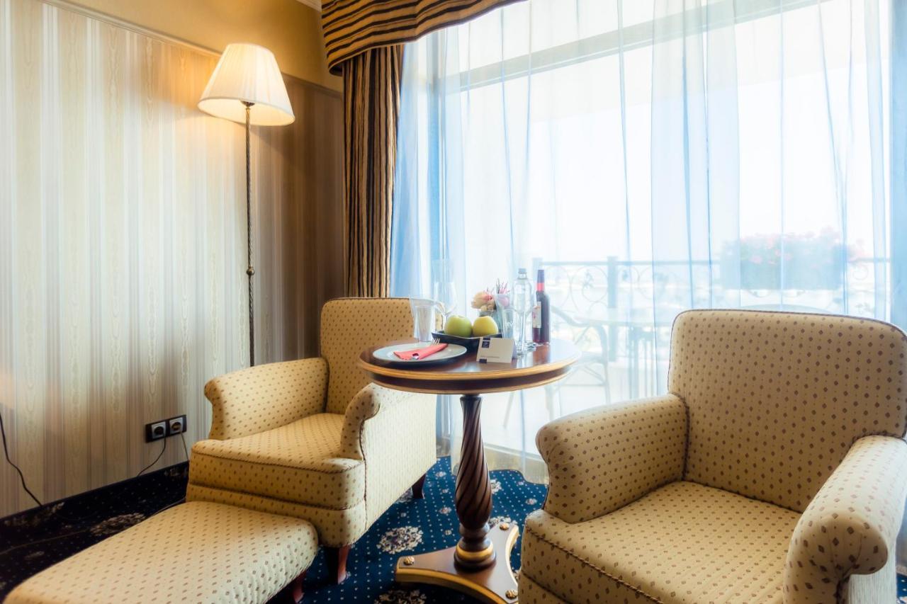 Hotel Palace Marina Dinevi スヴェティ・ヴラス エクステリア 写真