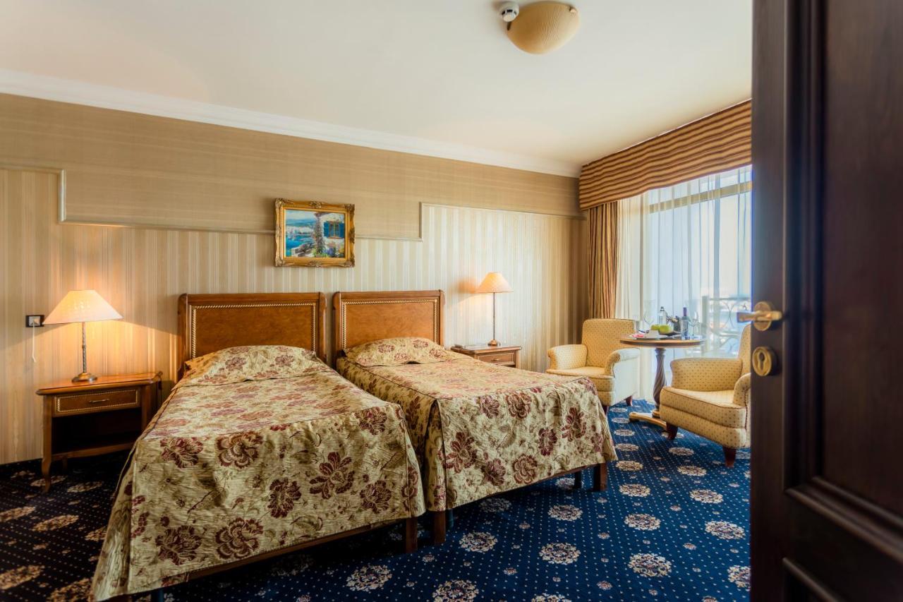 Hotel Palace Marina Dinevi スヴェティ・ヴラス エクステリア 写真