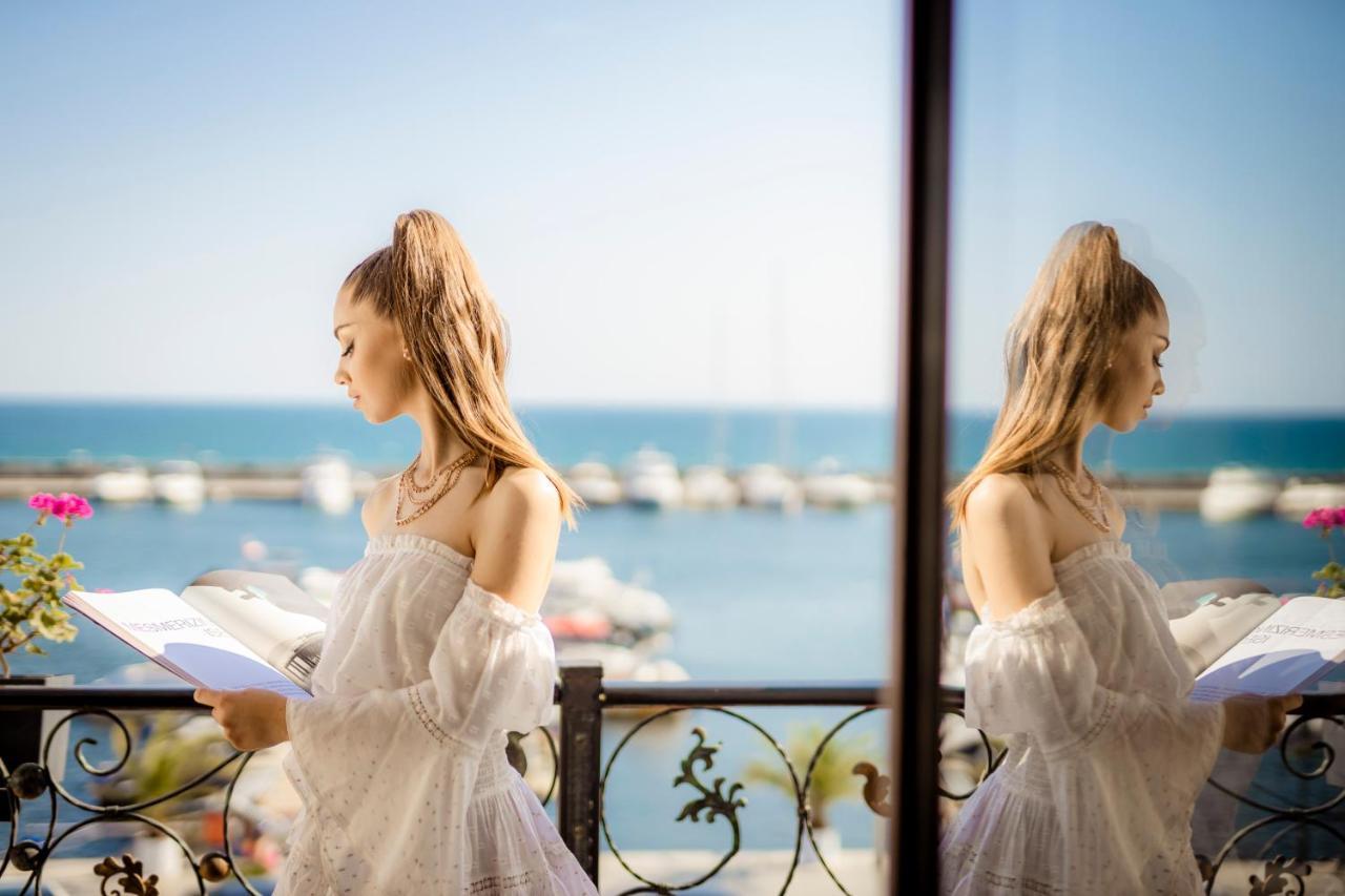 Hotel Palace Marina Dinevi スヴェティ・ヴラス エクステリア 写真