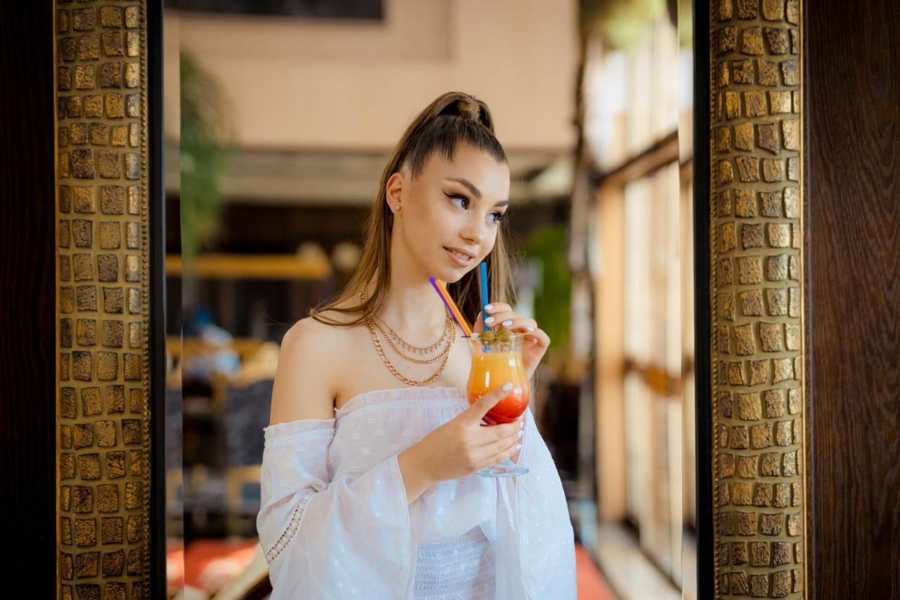 Hotel Palace Marina Dinevi スヴェティ・ヴラス エクステリア 写真