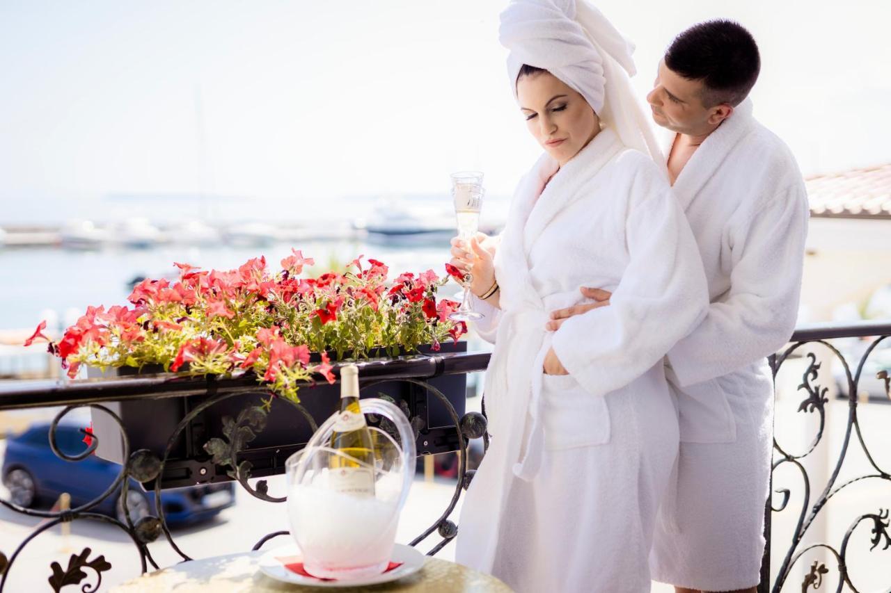 Hotel Palace Marina Dinevi スヴェティ・ヴラス エクステリア 写真
