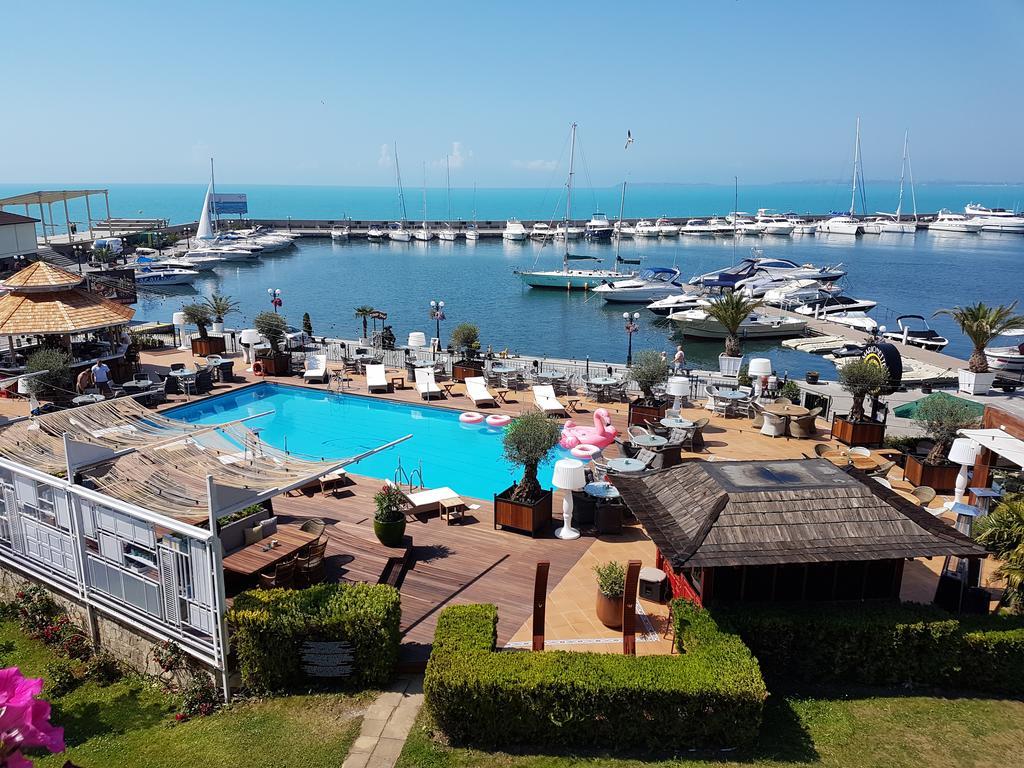 Hotel Palace Marina Dinevi スヴェティ・ヴラス エクステリア 写真